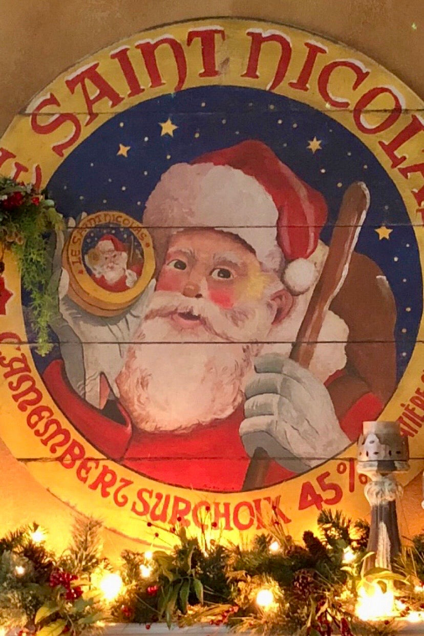Santa Claus 15" or 23" Wall Art or Lazy Susan